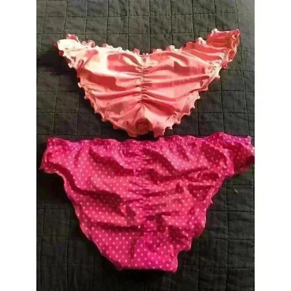 Victoria's Secret Ruffled Cheeky Bikini Bottoms Size LG Lot of 2 - Picture 2 of 8